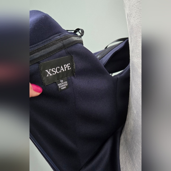 Xscape Navy sheath long dress #1591x off the shoulder structured V-neck sz 6 - Picture 13 of 14